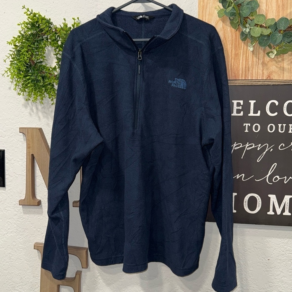 The north face men’s pull over half zip size xl